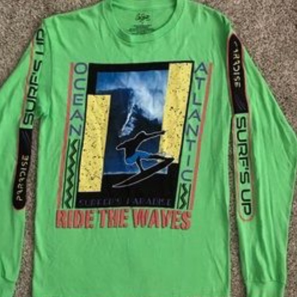 🌊 Surfs Up - City Streets Retro Long Sleeve Tee - Picture 5 of 5
